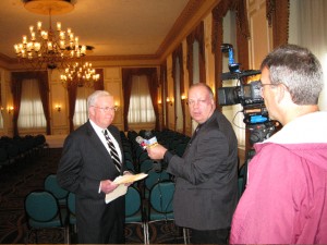 ISBA President John O'Brien is asked about mortgage foreclosure issues and lawyer's public service activities before presenting the Lincoln media awards on Oct. 9 in Peoria.